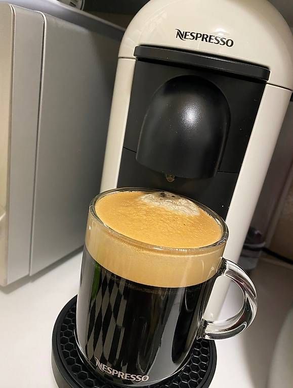 Machines à café & Machines à expresso: Machine à café Nespresso Vertuo Plus – D'occasion à Yverdon-les-Bains par Tiffany_92