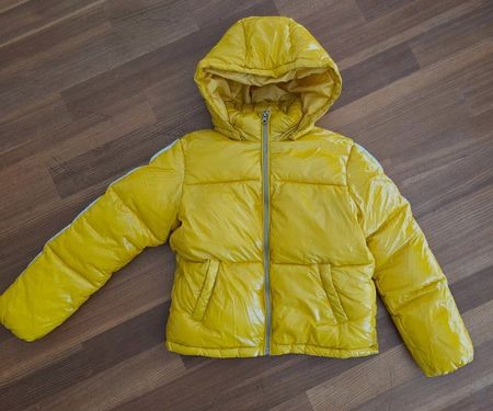 Benetton Winterjacke, Gr. 130  (M 7-8 J.) - leuchtendes Gelb