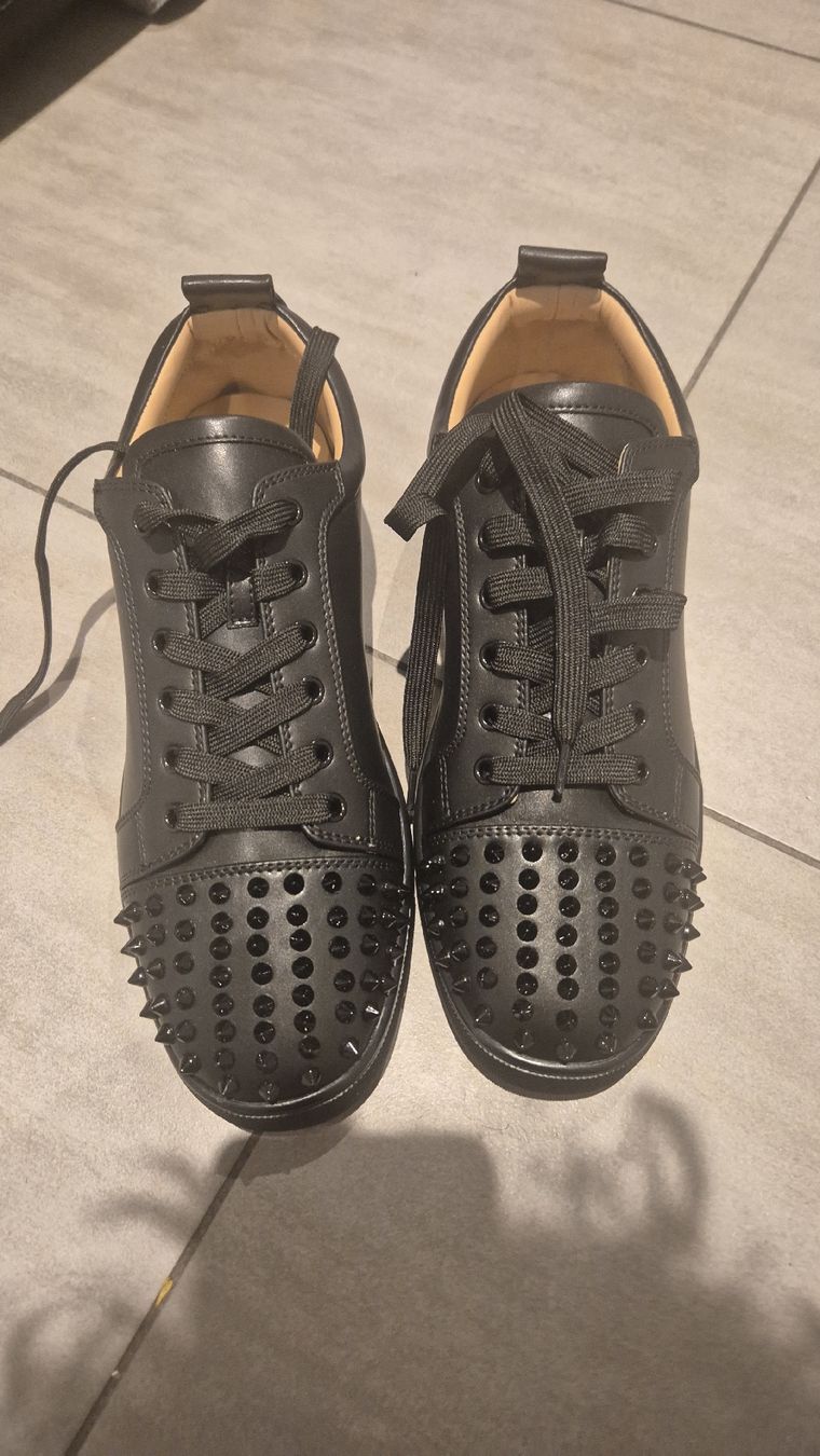 Scarpe da uomo: christian louboutin spikes – Nuovo (secondo la descrizione) da Sarnen venduto da Fashionstuff