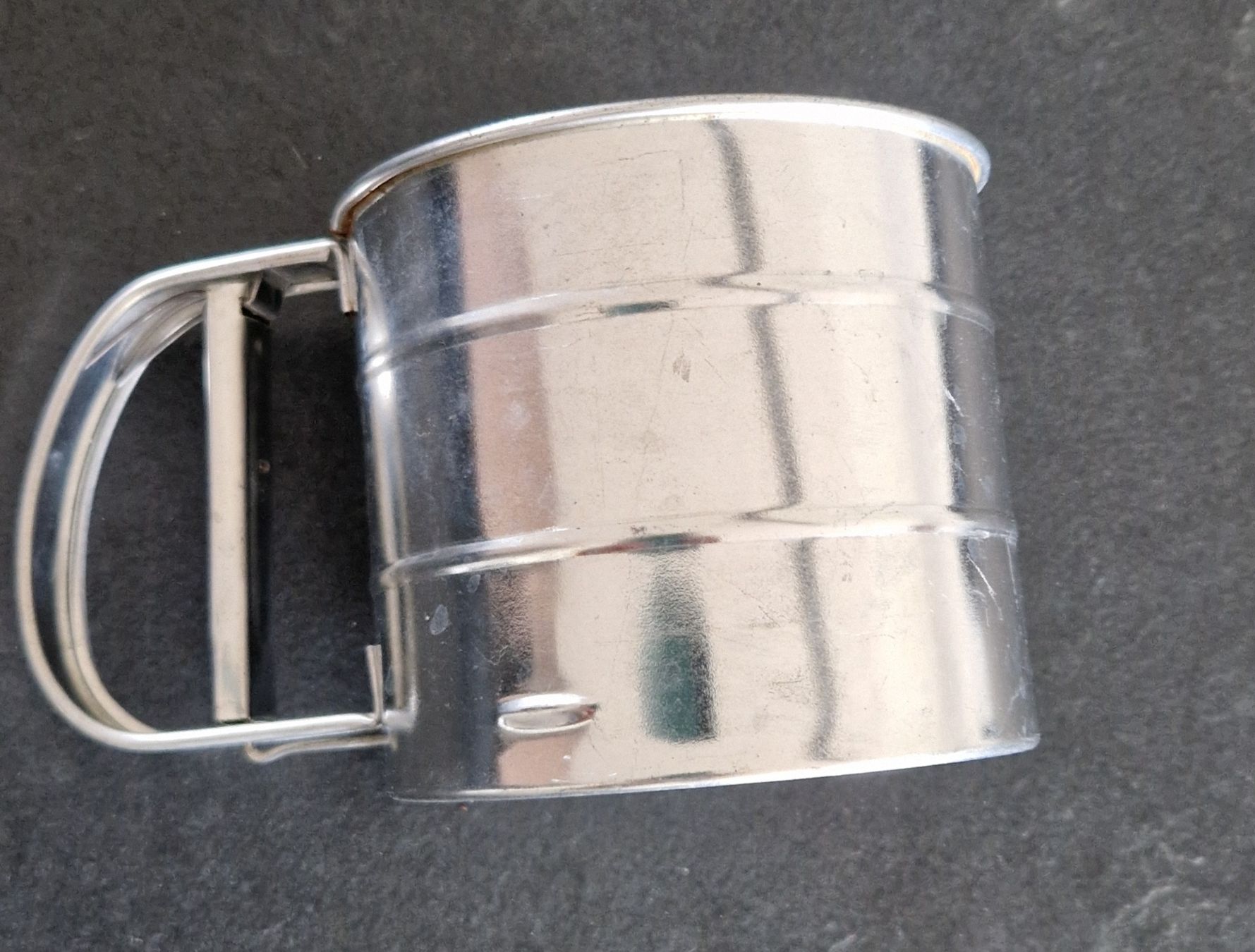 Küchengeräte: Mahl-Sieb aus Metall  – Gebraucht aus Gasel von sale65 2