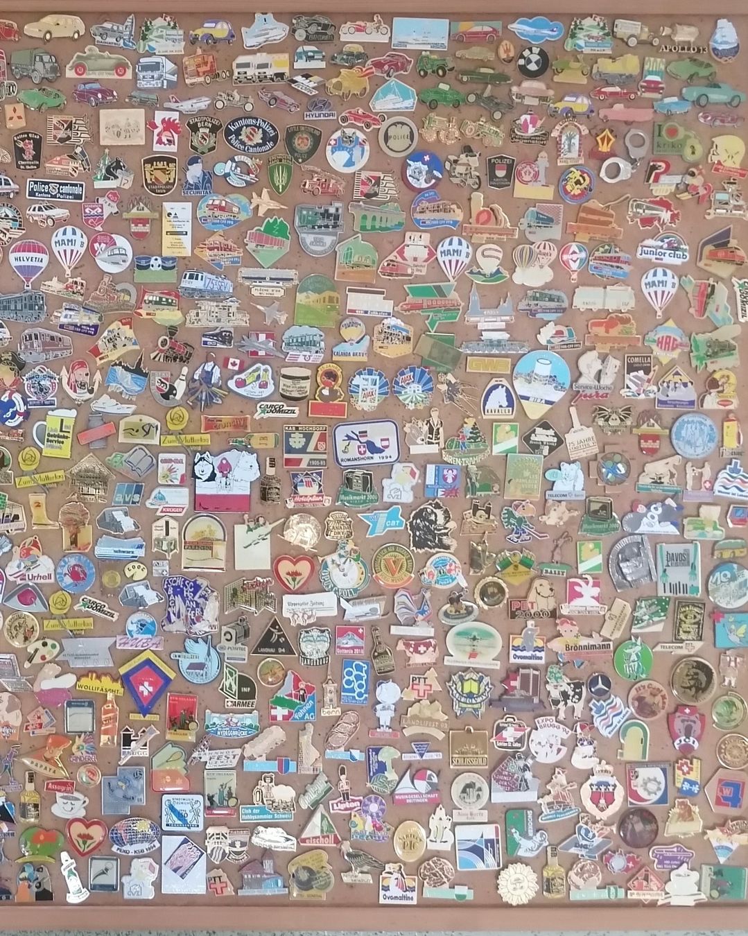 Plaketten & Abzeichen: Über 1800 Pin – Gebraucht aus Messen von renklever 1
