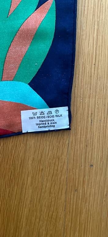 Foulard & Sciarpe: Christian Fischbacher – Usato da wallisellen venduto da dem_7cyz 3
