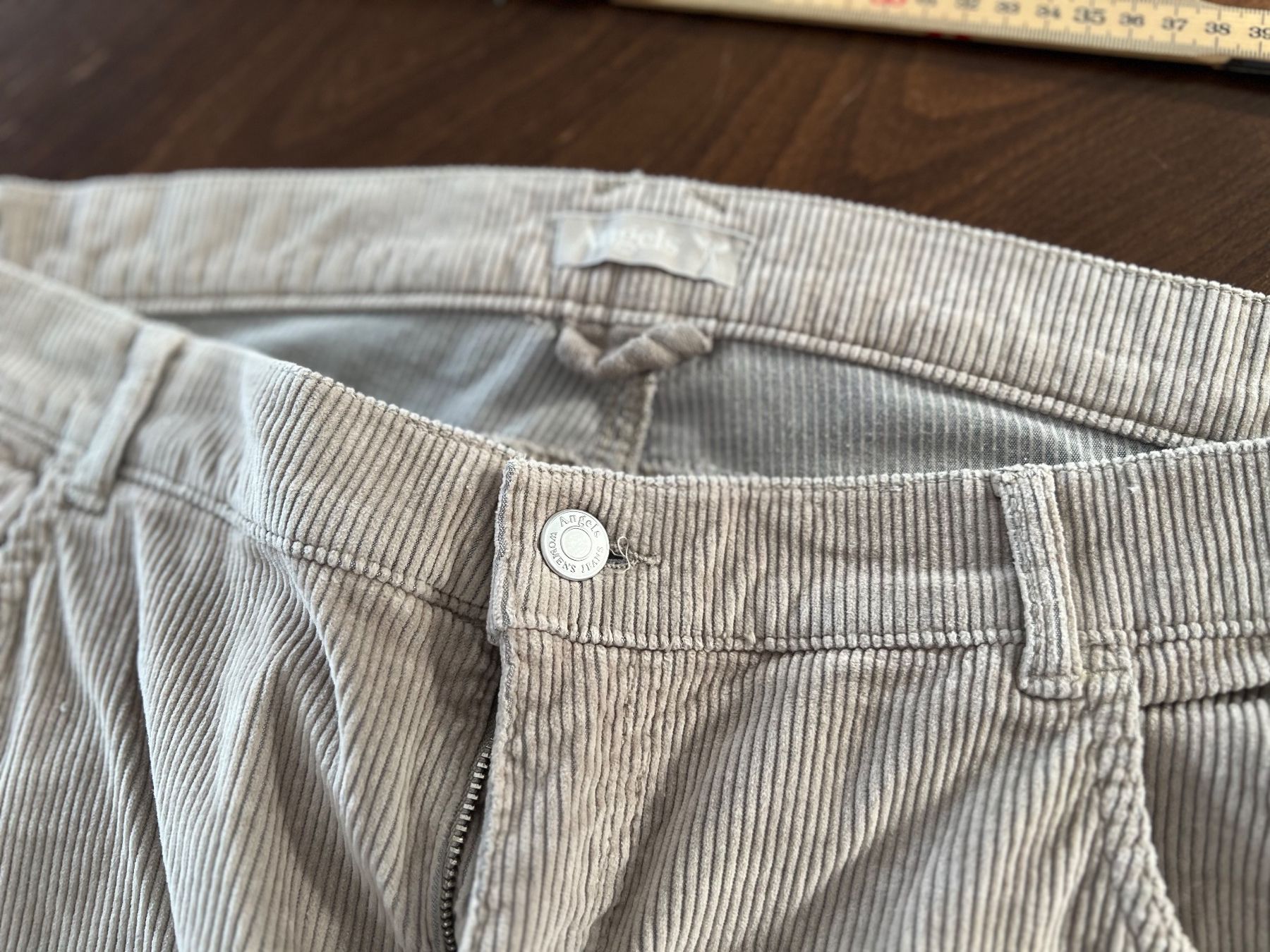 Angels Pantaloni: Angels- Cordhose beige Gr. 42 – Usato da Ebmatingen venduto da Mistelu 3