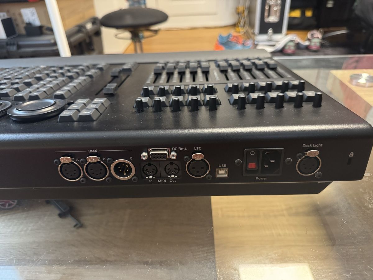 Sistema di controllo: MA Lighting grandMA3 onPC Command Wing + Flight Case + Lamp – Nuovo (secondo la descrizione) da Rüti ZH venduto da haq_kq8t 2