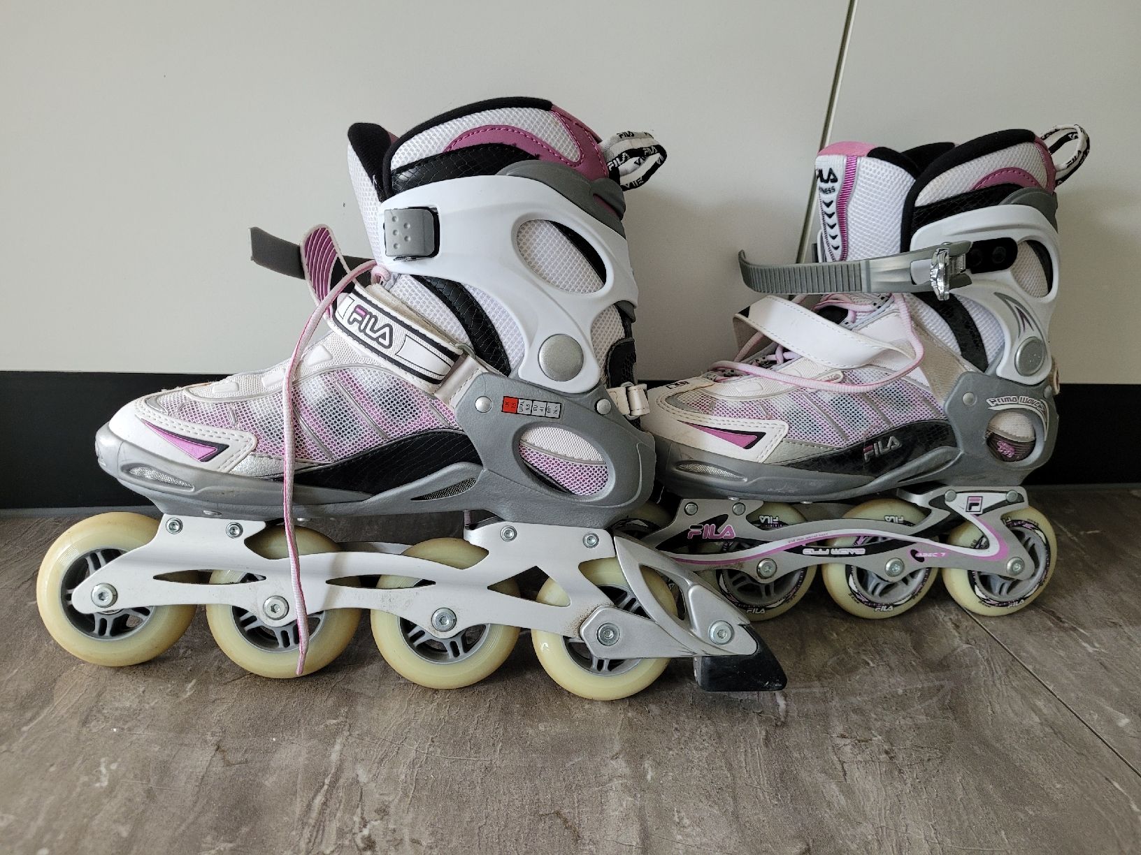 Fila Pattini in linea & Pattini a rotelle: Fila Rollschuhe Grösse 41  – Usato da Biberist venduto da hertd