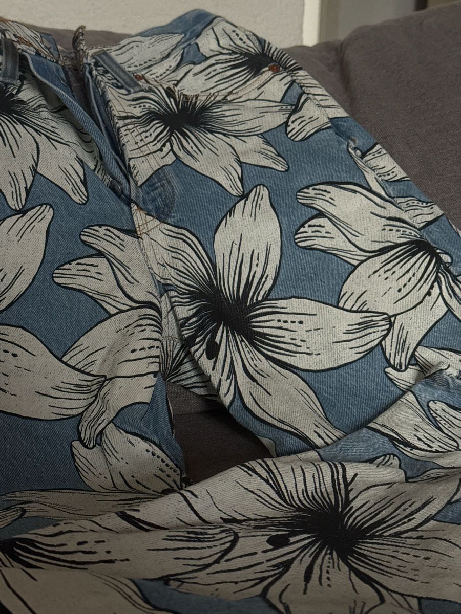 Levi's Jeans: Levi's Premium Jeans x FARM RIO – Nuovo (secondo la descrizione) da Berikon venduto da lai_8wpt