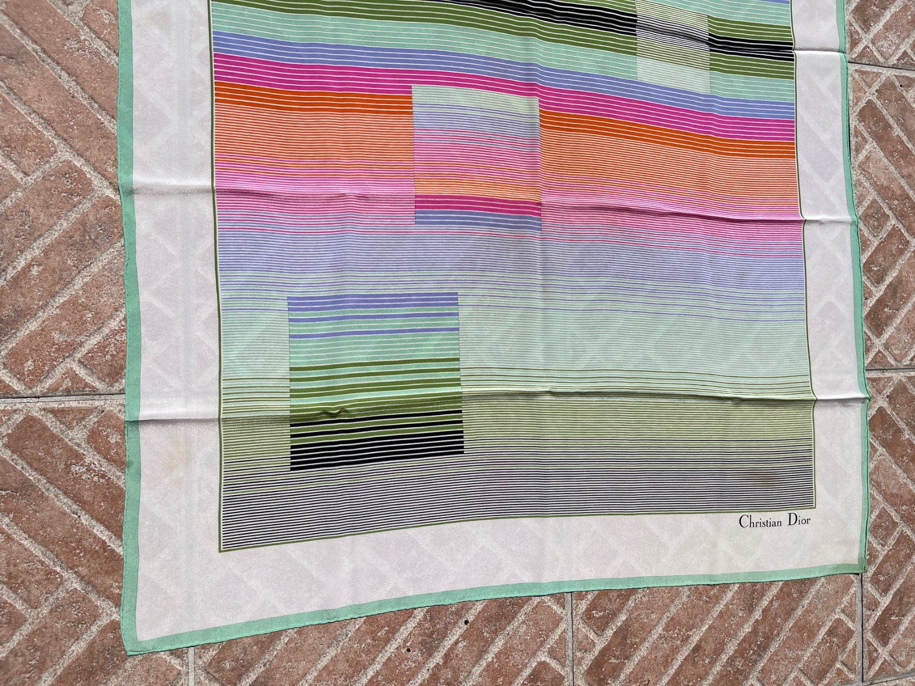 Dior Foulard & Sciarpe: Foulard Christian DIOR – Usato da La Croix (Lutry) venduto da Sporades 7