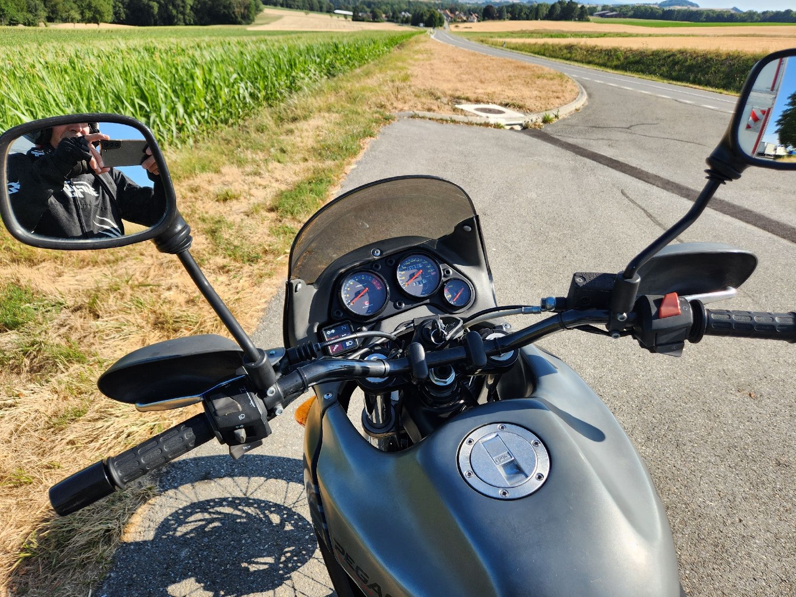 Aprilia Enduro: Aprilia Pegaso 650 2004 – Usato da Schüpfen venduto da joa_hsw5 5