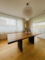 Massiver Nussbaum-Esstisch - handgefertigt und hochwertig