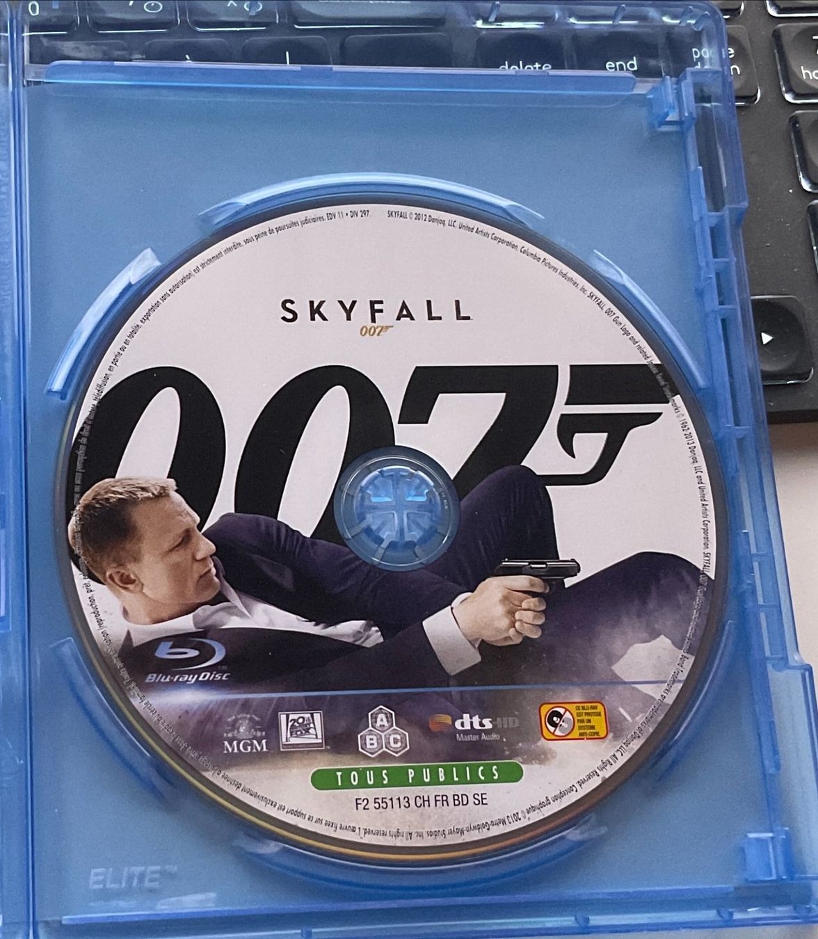 Tous les DVDs: Skyfall (2012) - Blu-ray – D'occasion à Semsales par __Florian__ 3