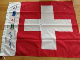 Schweizer Fahne mit Sponsorenaufdruck Credit Suisse, Swissco