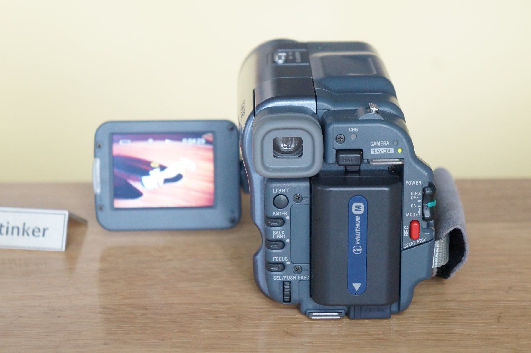 Sony Videocamere: Sony Hi8 Camcorder TRV228E ... funktioniert ... – Usato da St.Gallen venduto da My_tinker 5