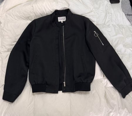 Claudie perlot schwarze Jacke