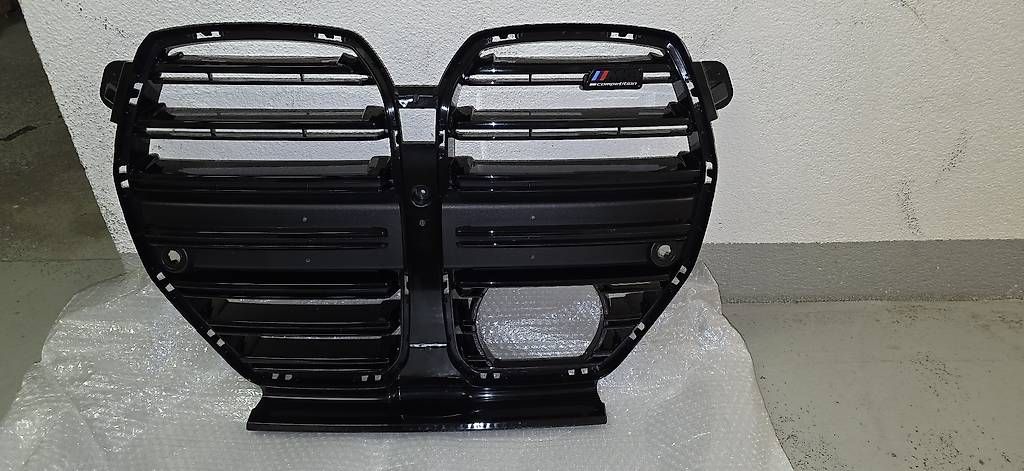 Tutti pezzi di ricambio auto: BMW M3 G8x Kühlergrill – Usato da Gossau ZH venduto da BMW-PerformanceG80