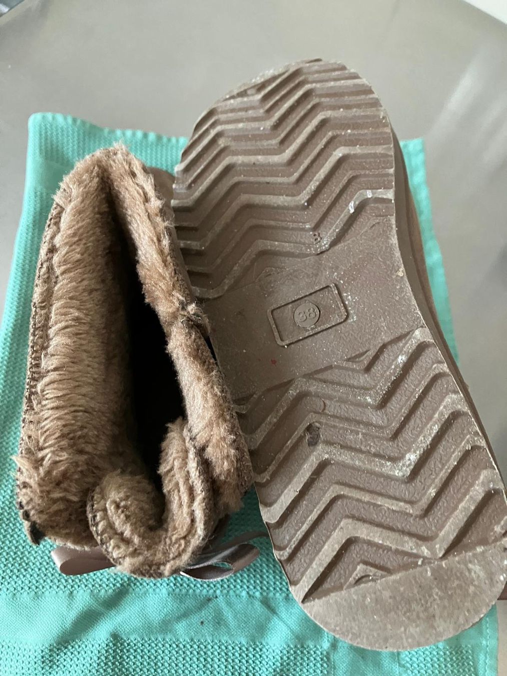 Scarpe da donna: Winterschuhe Grösse 38 – Usato da Allenwinden venduto da Obalu 2