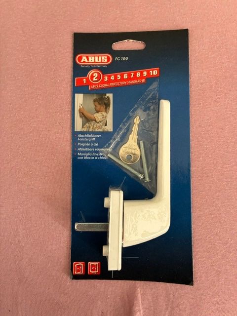 Eisenwaren: Abschliessbarer Fenstergriff, 2 Stück – Neu und originalverpackt aus Uerikon von guggif