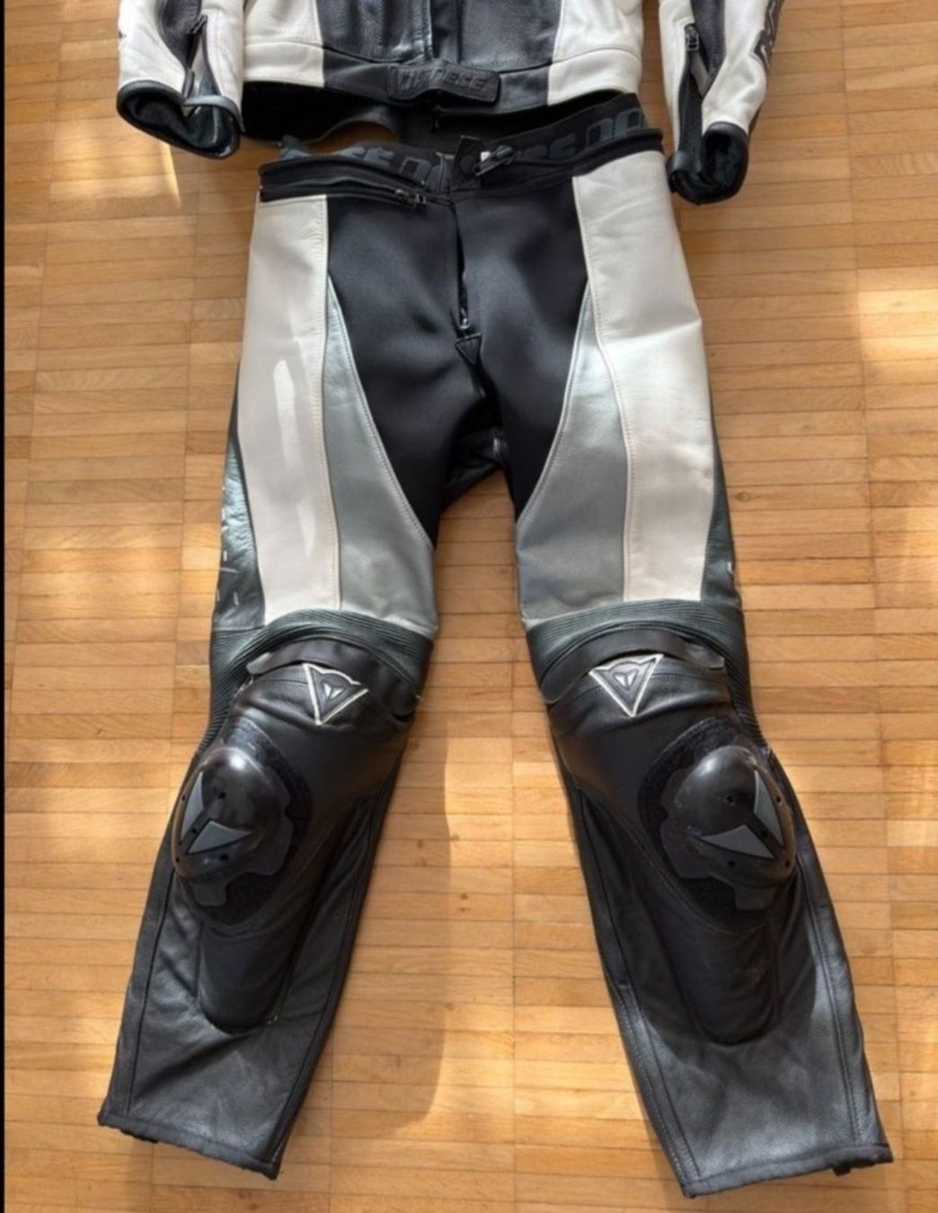 Dainese Lotti di vestiti: Kombi Motorrad Dainese – Usato da Diessenhofen venduto da pol_vf5q 1