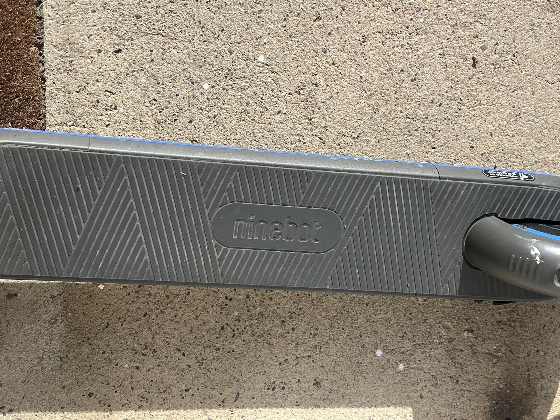 Segway Kickboard: Ninebot E10 ZING Elektroroller gebraucht + Ladegerät 16 kph – Usato da Tafers venduto da JP911 5