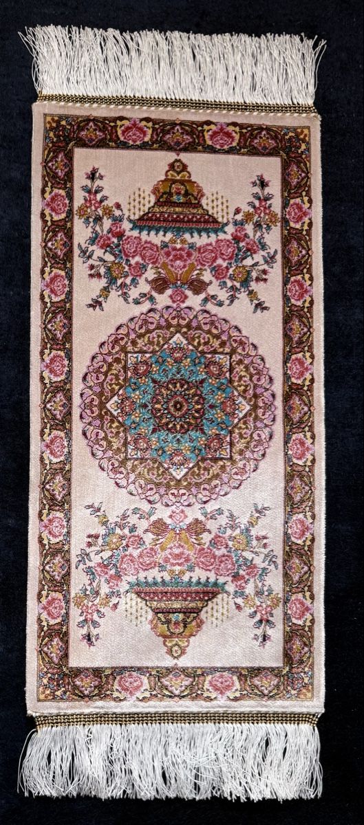 Teppiche: Wunderschönen Perserteppich Seide 60x30.cm N.11 – Neu und originalverpackt aus Büron von Filadefia-888