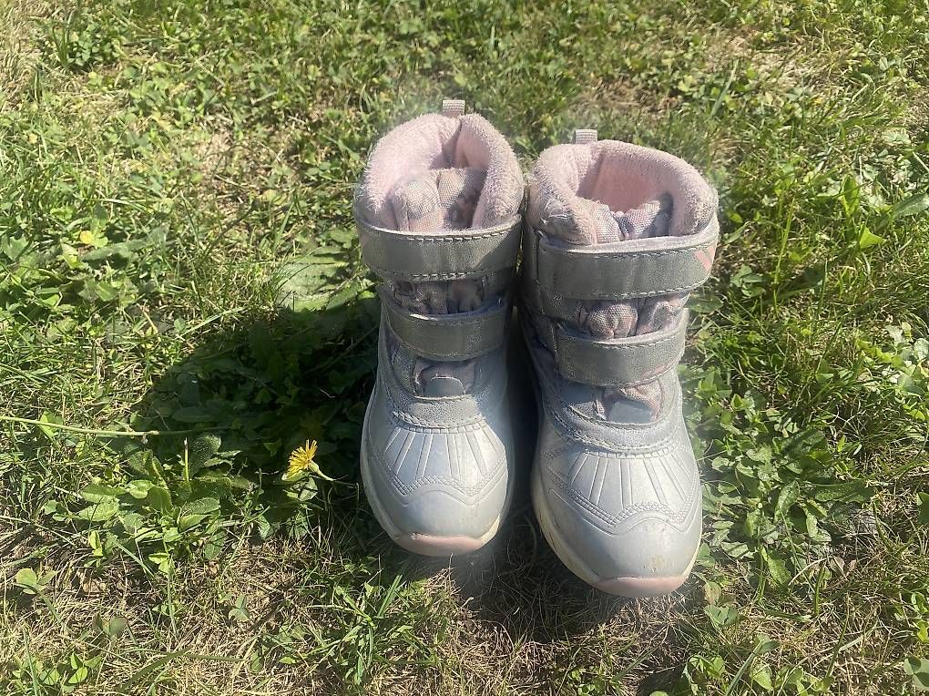 Schuhe für Mädchen: Winterstiefel Gr. 26 – Gebraucht aus Amlikon-Bissegg von jazzy-w