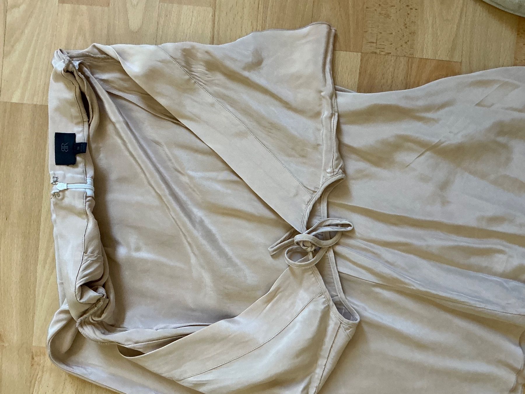 Robes: Kleid – Neuf (Voir description) à St.Gallen par nat_7n75 7