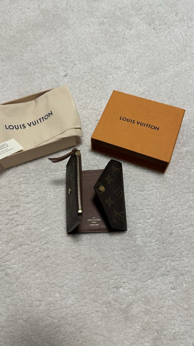 Louis Vuitton Portemonnaie: LV Geldbeutel  – Gebraucht aus Mels von Erdem-t92 1
