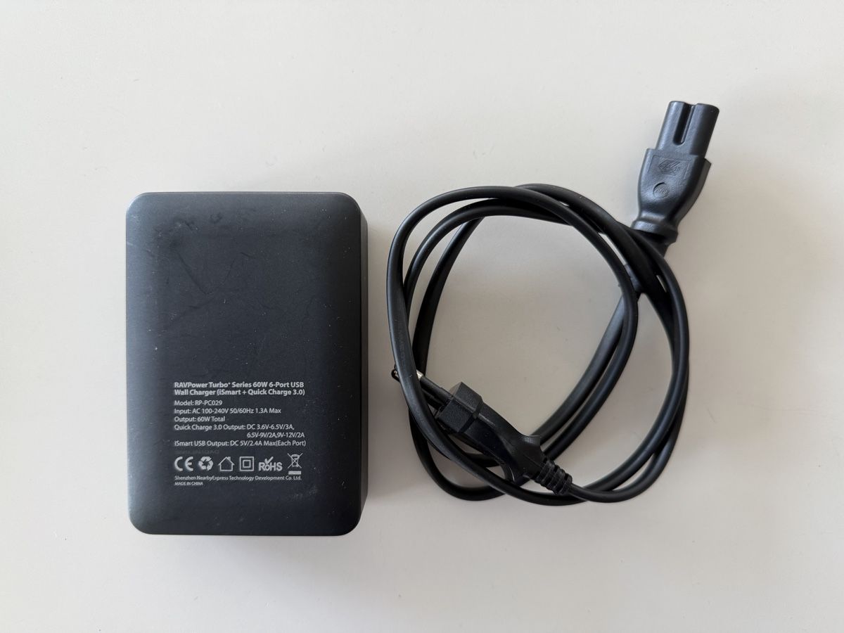 Caricabatterie: RAVPower Turbo Series 60W – Usato da Männedorf venduto da Imbomar