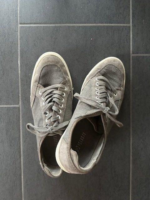 Scarpe da uomo: Herren Schuhe Stoff Grau Gr. 42, – Usato da Feldbach venduto da CDF10