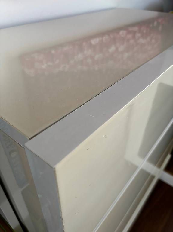 Cassettiere: commode blanche – Usato da Pully venduto da sim_f85b 2