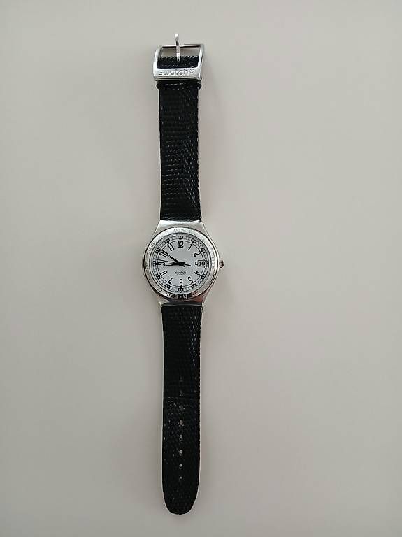 Montres: Swatch Edelstahl mit Datumsanzeige – D'occasion à Escholzmatt par sus_9vvb 1
