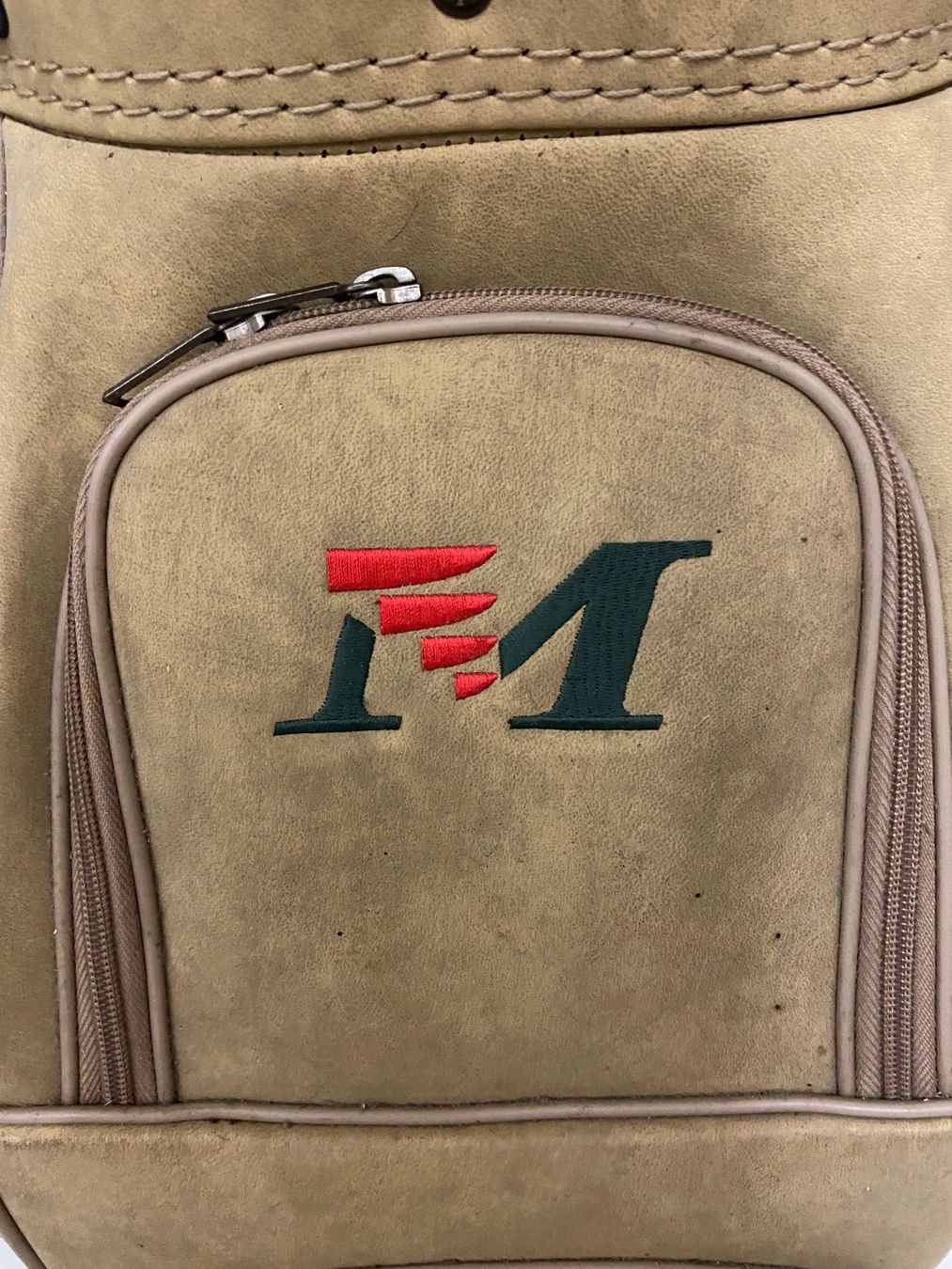 Clubs & Sets: Golfset inkl. Tasche, Bälle und Handschuhe – D'occasion à Unterengstringen par bar_rh5f 3