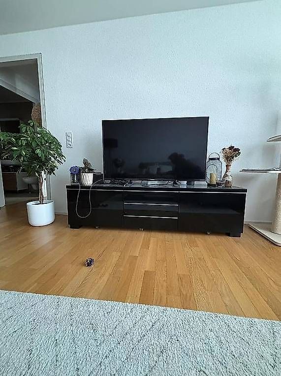 Mobili TV: Meuble TV noir – Usato da Lausanne venduto da Liinoa
