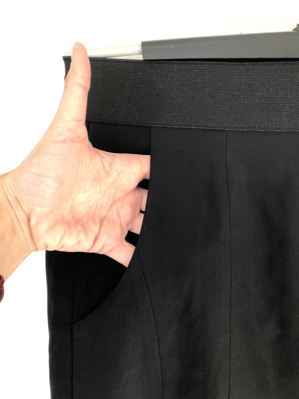 Helmut Lang Röcke: Mini-jupe noire Helmut Lang laine vierge – Gebraucht aus Coppet von Vanessamode 5