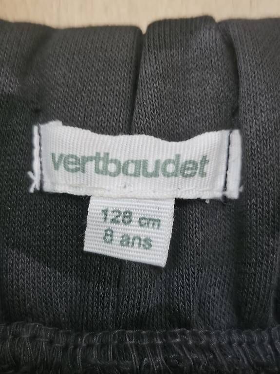 Pantaloni: Trainerhose – Usato da Vinelz venduto da man_t2q9 1