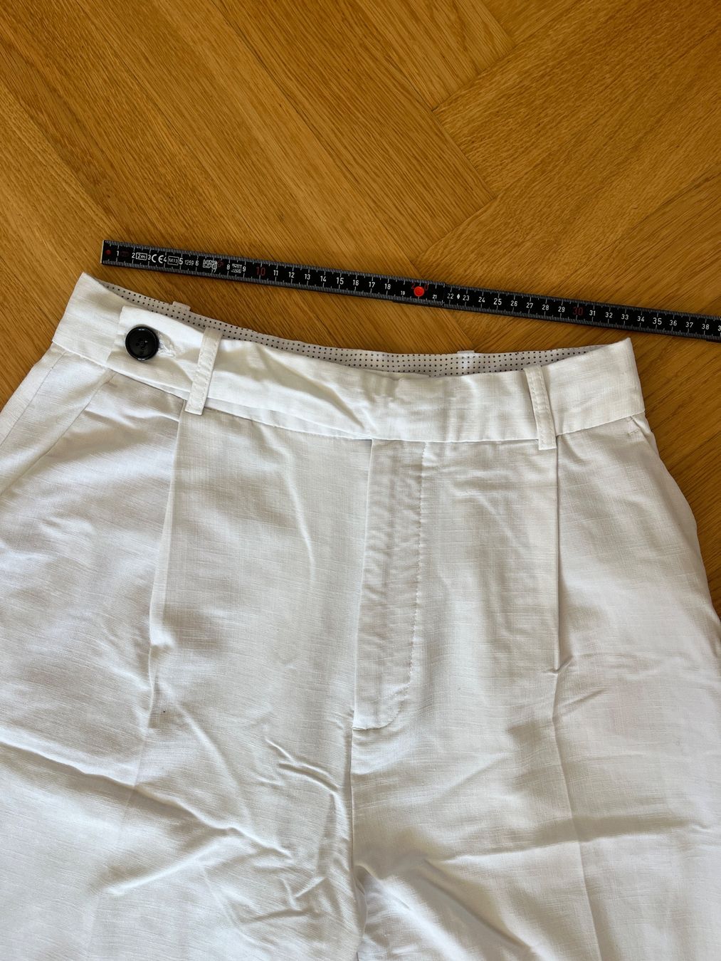 Zara Pantaloni: Zara Sommerhose Weiss Gr. M – Usato da Zürich venduto da bretxo 3
