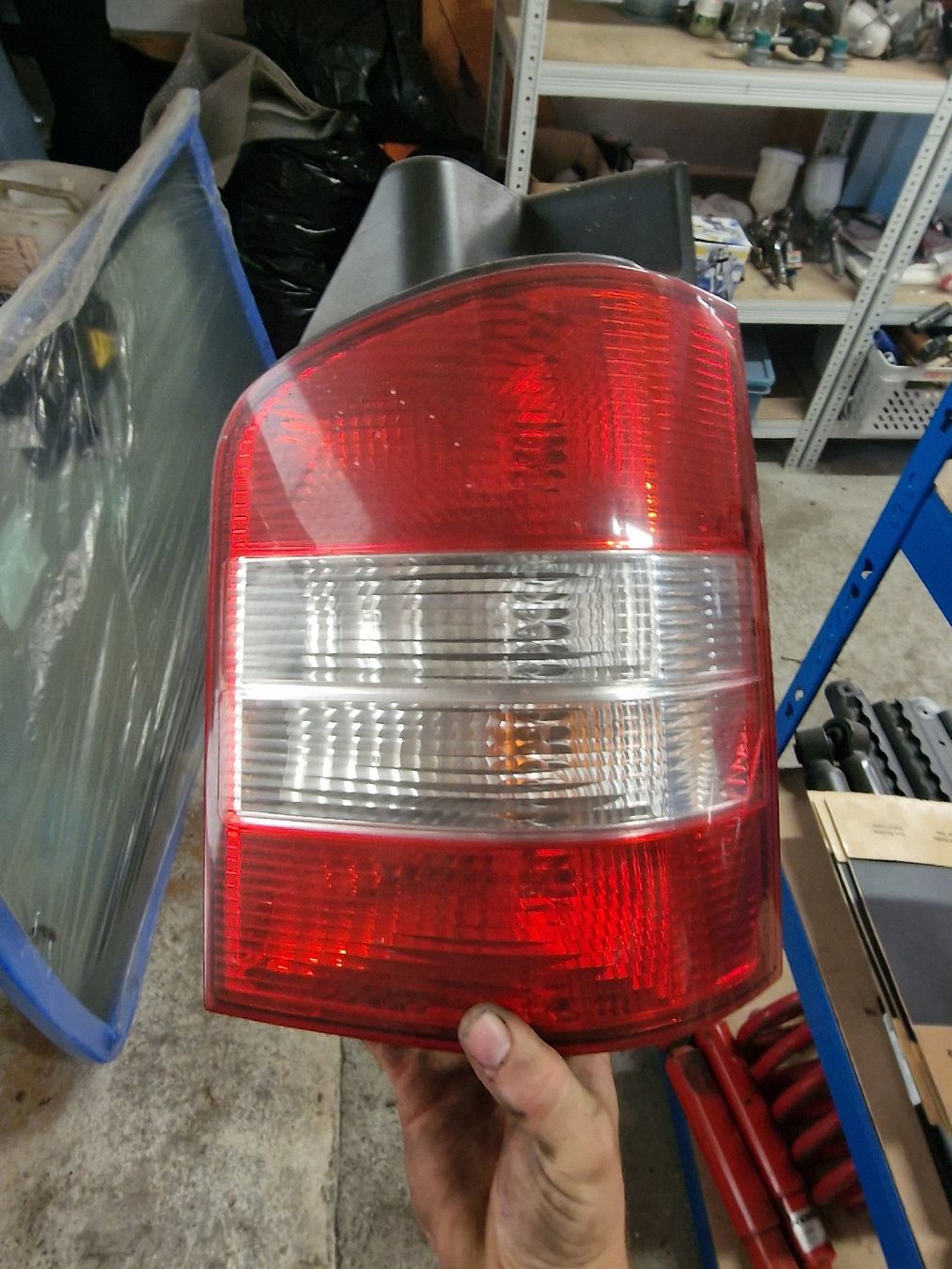 Phares: Heckleuchten Original VW T5 – D'occasion à Mols par L.M.123 3