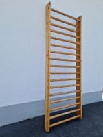 Sprossenwand aus Turnhalle