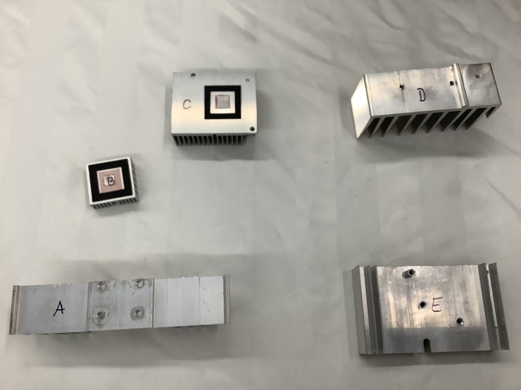 Componenti elettronici: KÜHLKÖRPER ALUMINIUM – Usato da Glarus venduto da Mdelphi 7