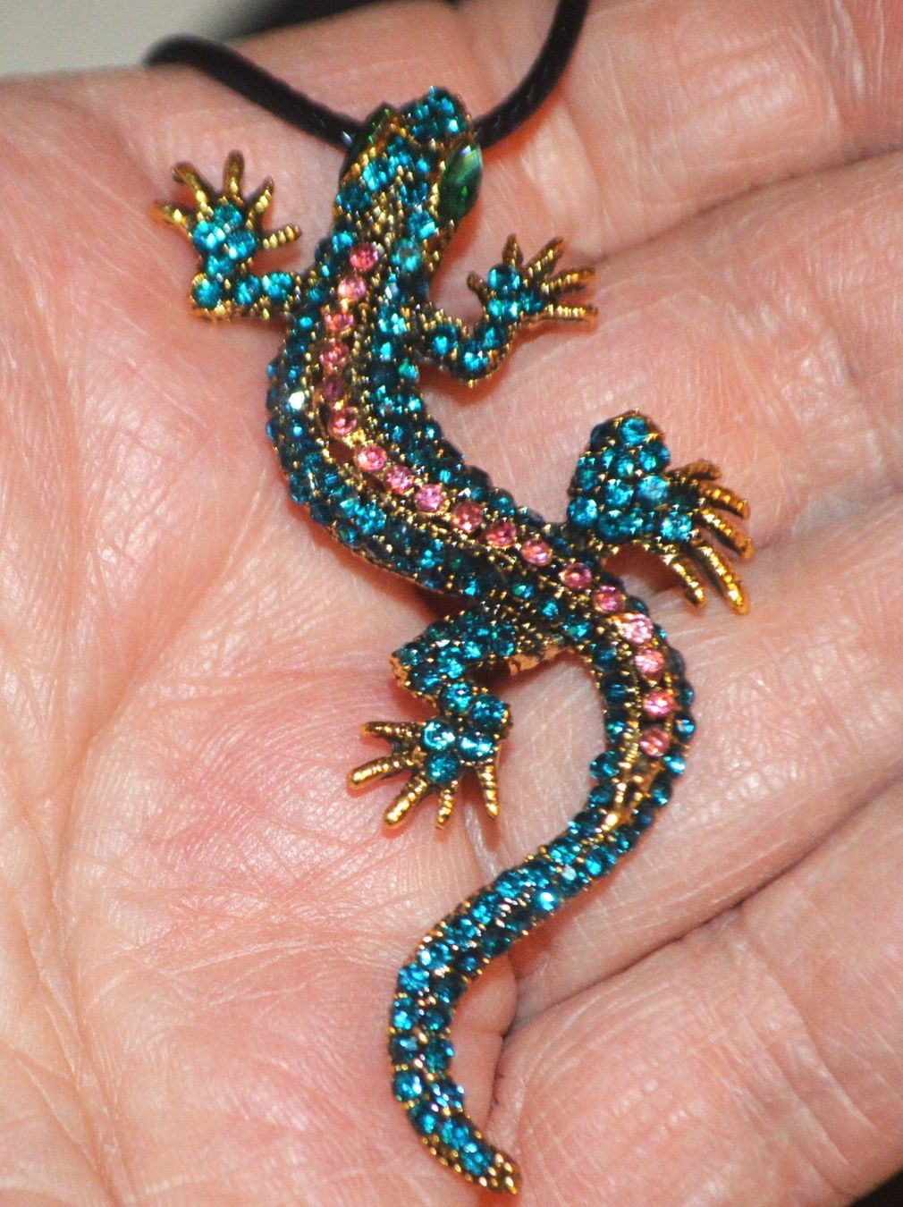 Spille & Fermagli: Brosche oder Halskette L-6691 – Eidechse mit Strass – Nuovo e nell'imballaggio originale da Goldiwil (Thun) venduto da han_v5b7