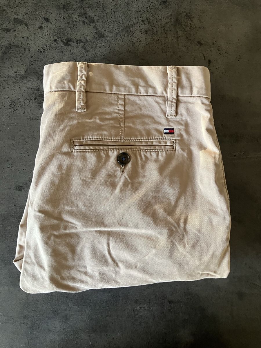 Tommy Hilfiger Pantaloni: Pantalons tommy hilfiger – Usato da Villars-sur-Glâne venduto da gis_762m