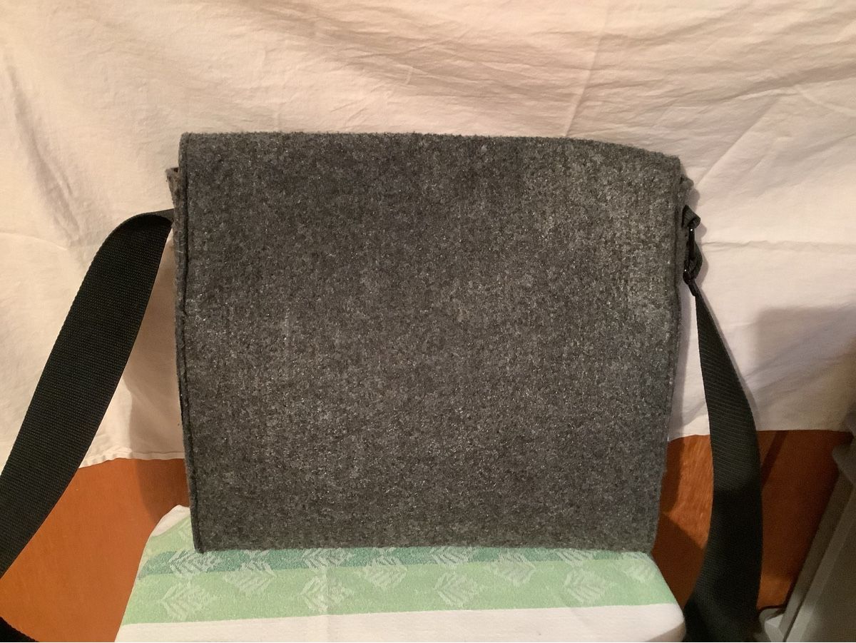 Borse: USM Haller Tasche Messenger Filz grau – Usato da Frick venduto da Freiwillig39 2