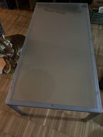 Salon Tisch Milchglas