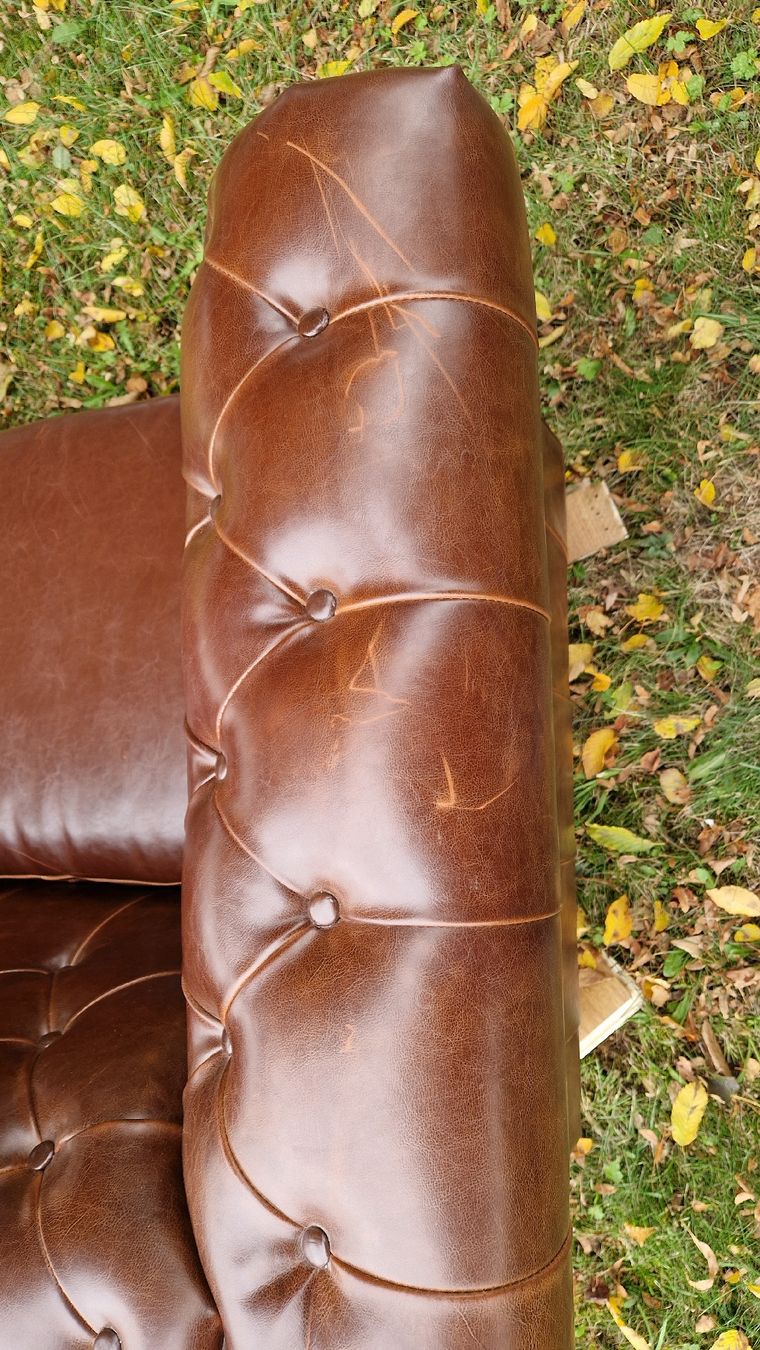 Chesterfield Sofas: Chesterfield Sofa. Leder – Gebraucht aus Schötz von dasso1163 3