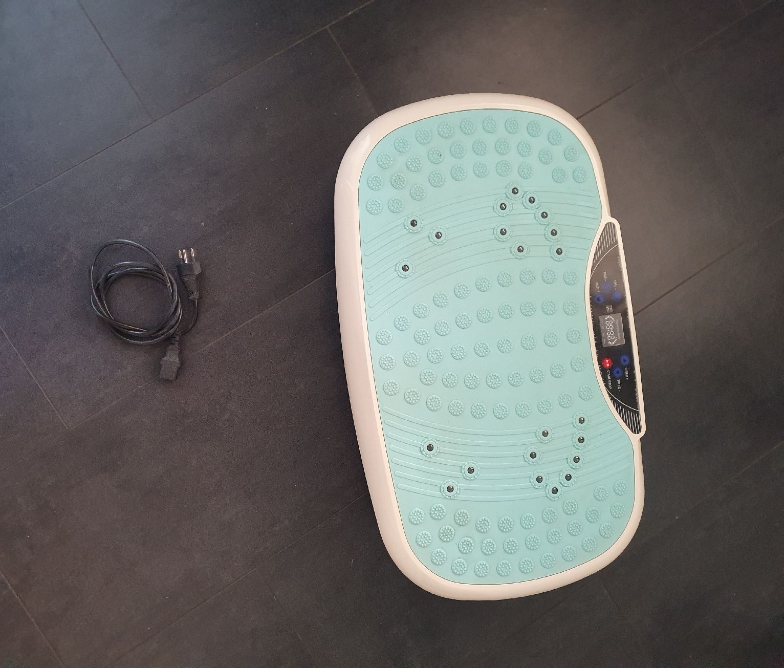 Hometrainer: Vibrationsplatte – Usato da Belp venduto da Liacheyenne