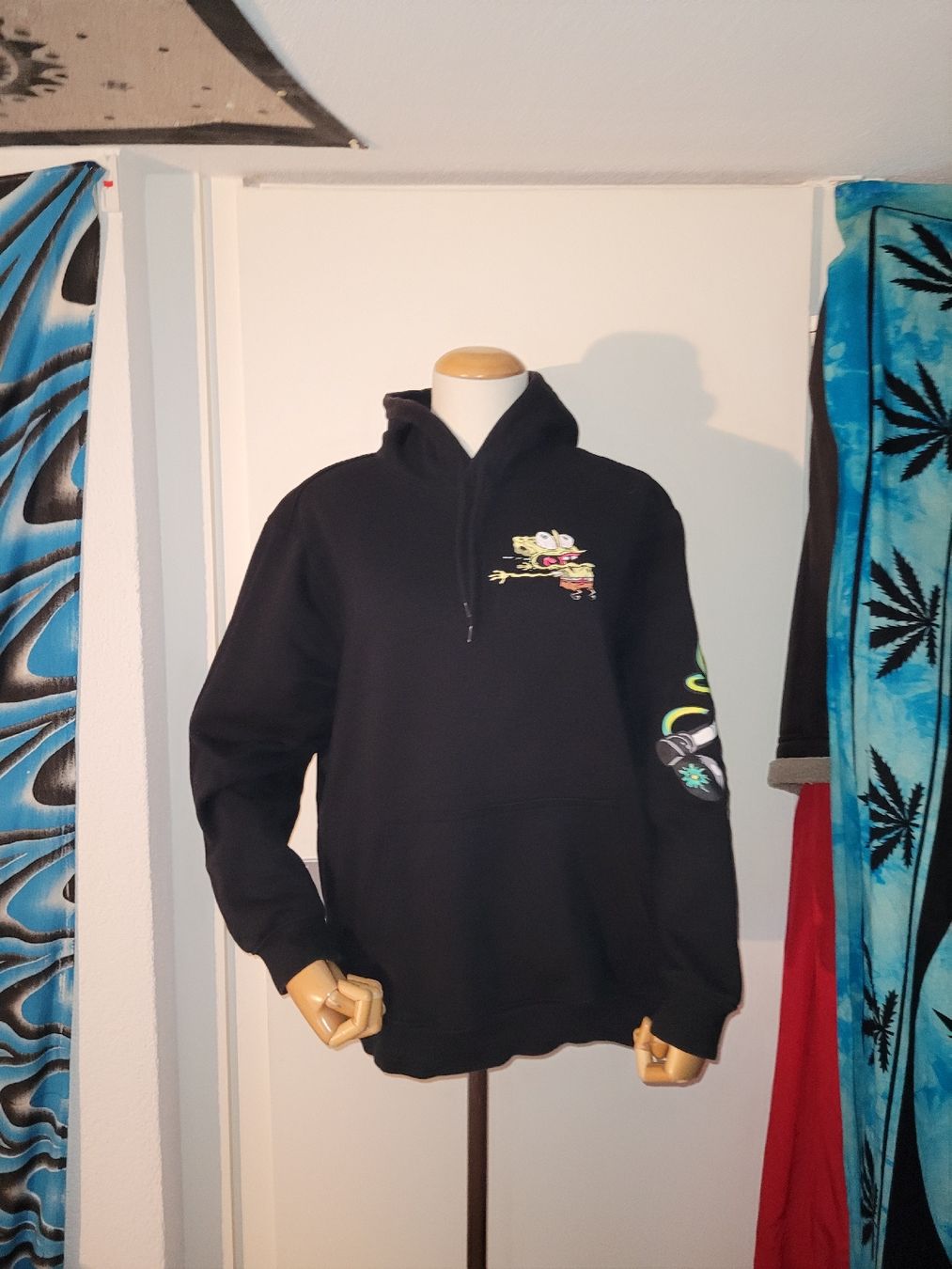 Maglioni & Felpe: Spongebob Hoodie – Usato da Solothurn venduto da tingel_t 1