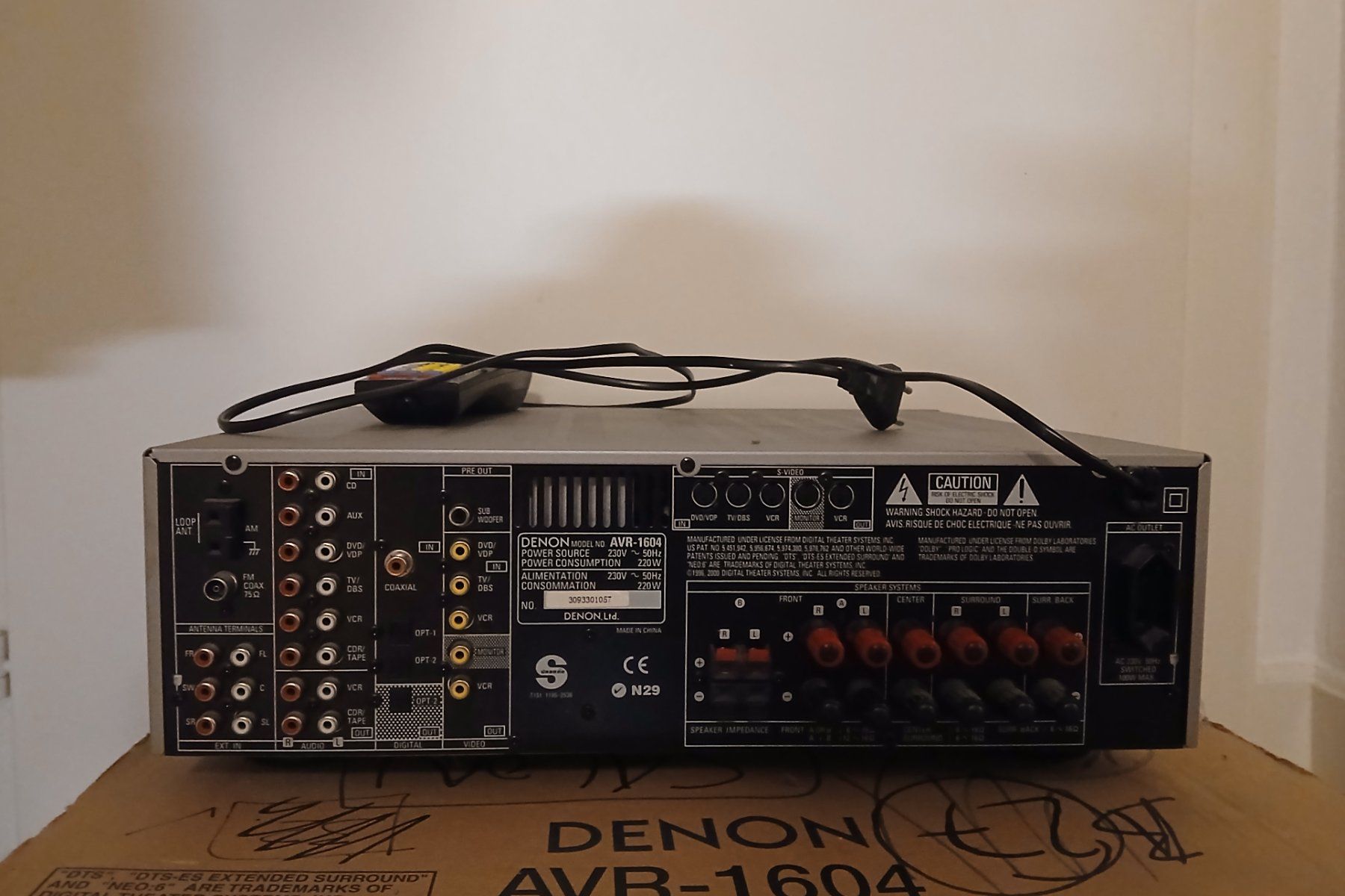 Denon Receiver: Denon AVR-1604 Heimkino Receiver – Gebraucht aus Lausanne von hdda 1