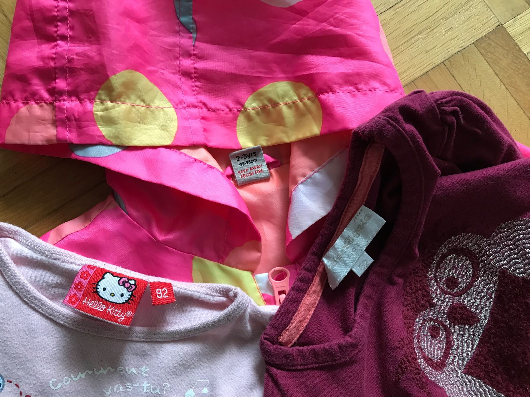Maglioni & Felpe: Jacke + 2 Shirts Hello Kitty Eule Grösse 92 - Porto 3.40 – Usato da Emmenbrücke venduto da Hathor123 1