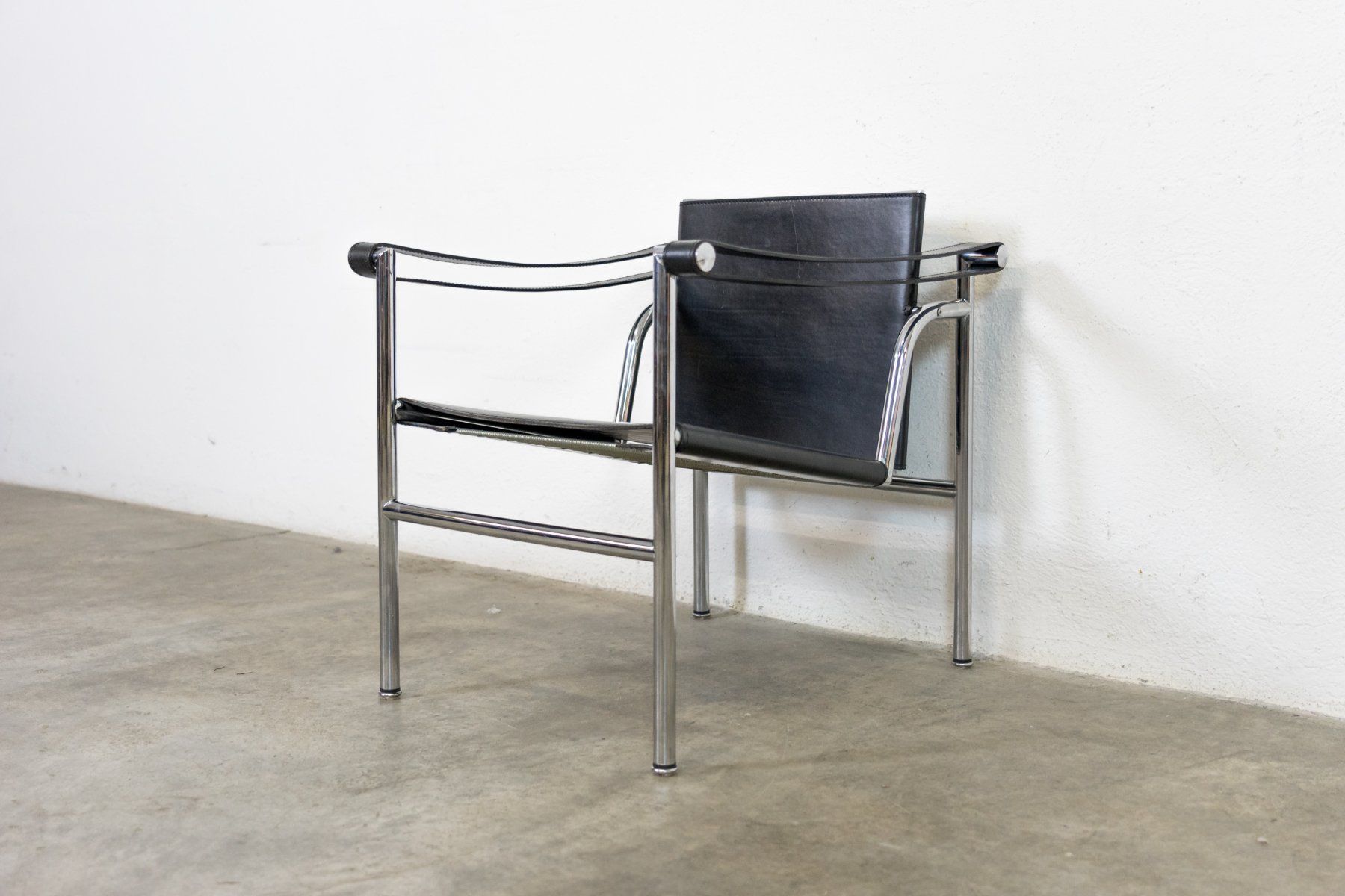 Sessel: Cassina LC 1 Sessel Leder Nr. 1 – Gebraucht aus Schaffhausen von Studio-Ara 5