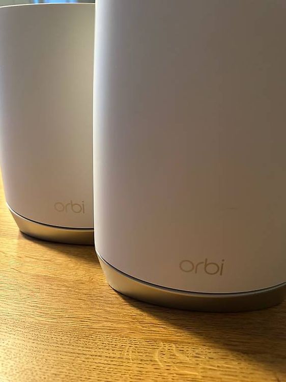 Netgear Orbi WiFi 6 Mesh System (2 Geräte) RBR750 (Gebraucht) in ...