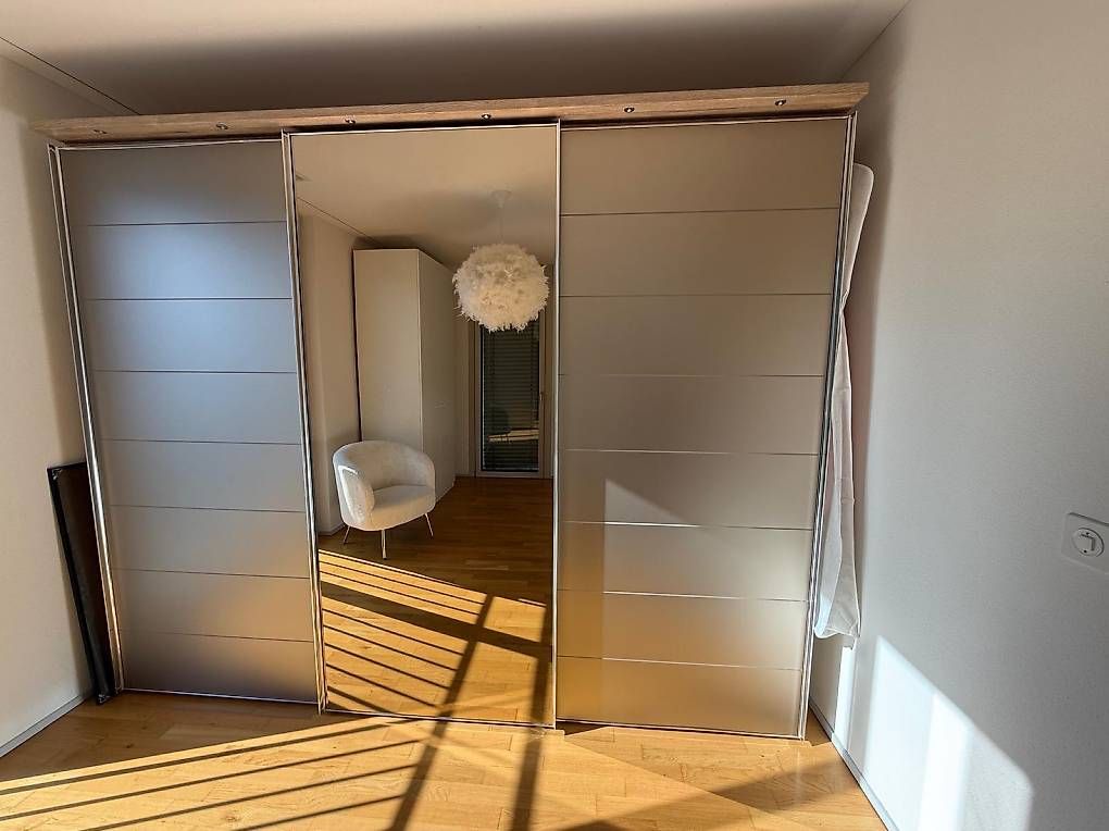 Armadi: Kleiderschrank – Usato da Kriens venduto da rfme